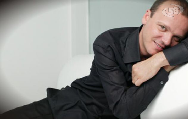 Gigi D'Alessio rivela: ''Volevo comprare l'Irisbus. Avrei fatto una grande figura''