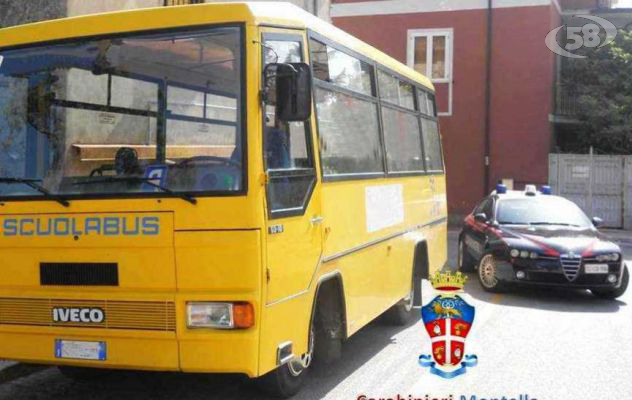 Ubriaco alla guida dello scuolabus:  autista denunciato