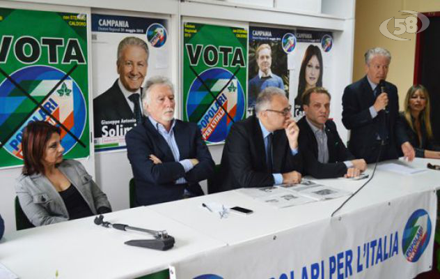 Regionali, l'ex ministro Mauro lancia i ''Popolari''. Festa apre e attacca il Pd/VIDEO