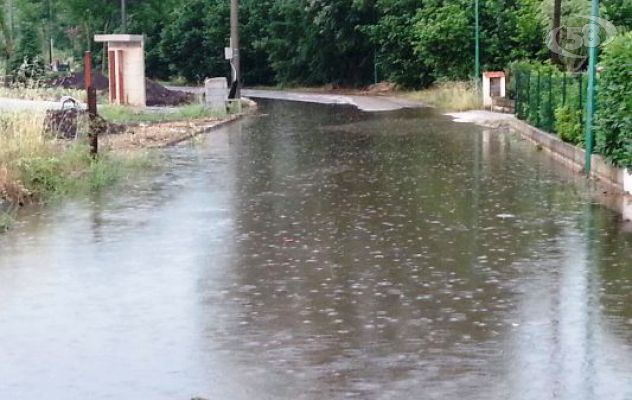 Nuovo nubifragio sull'Irpinia, disagi e allagamenti. Vigili del Fuoco a lavoro