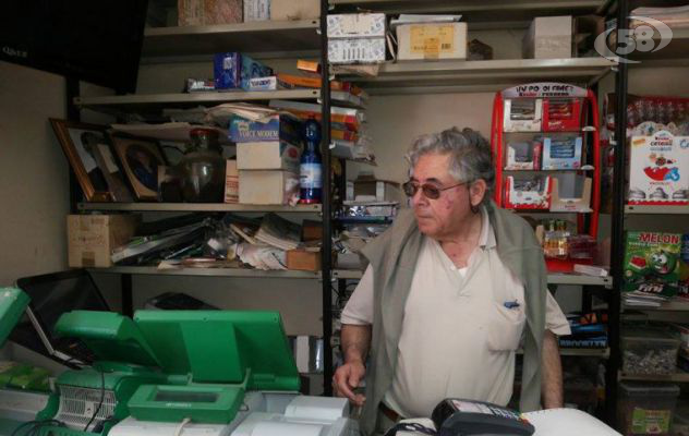 ''Correte mi stanno accoltellando'', terrore a Montecalvo: rapina con aggressione. Parla la vittima