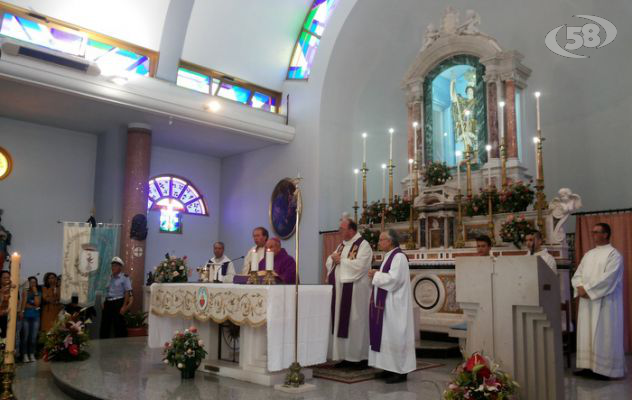 Sturno piange il Sindaco della gente/VIDEO. Tutto il paese ai funerali